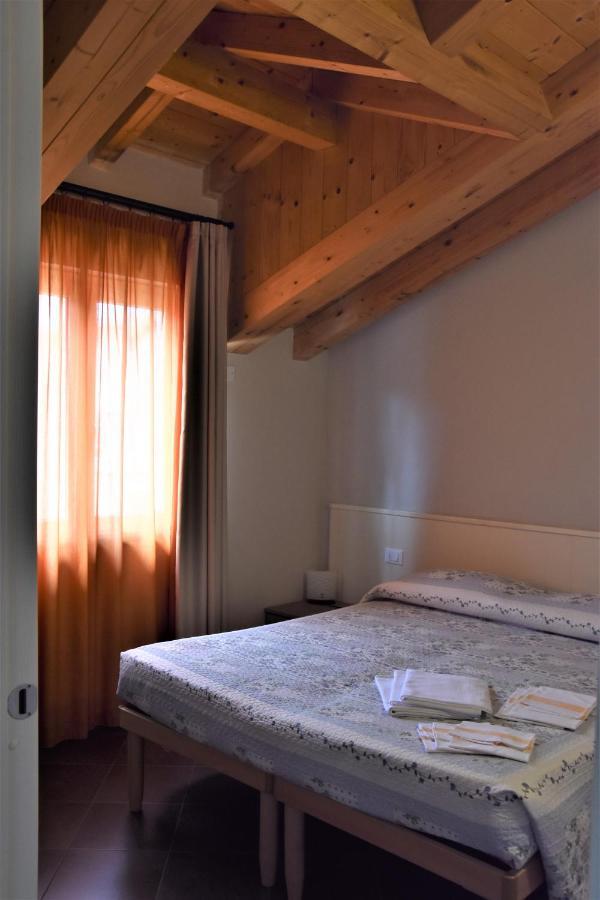 Le Vele Residence Пьетра-Лигуре Экстерьер фото